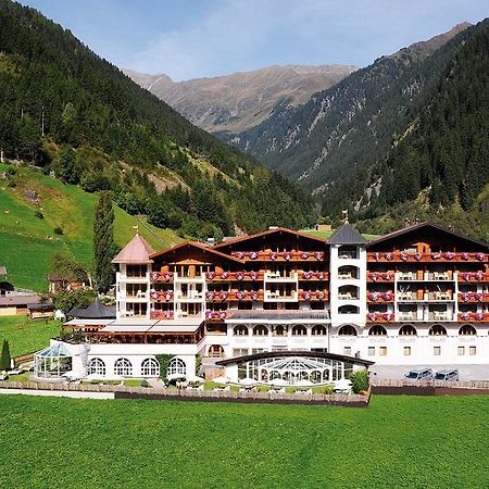 Wellness & Relax Hotel Milderer Hof Neustift im Stubaital Exterior foto