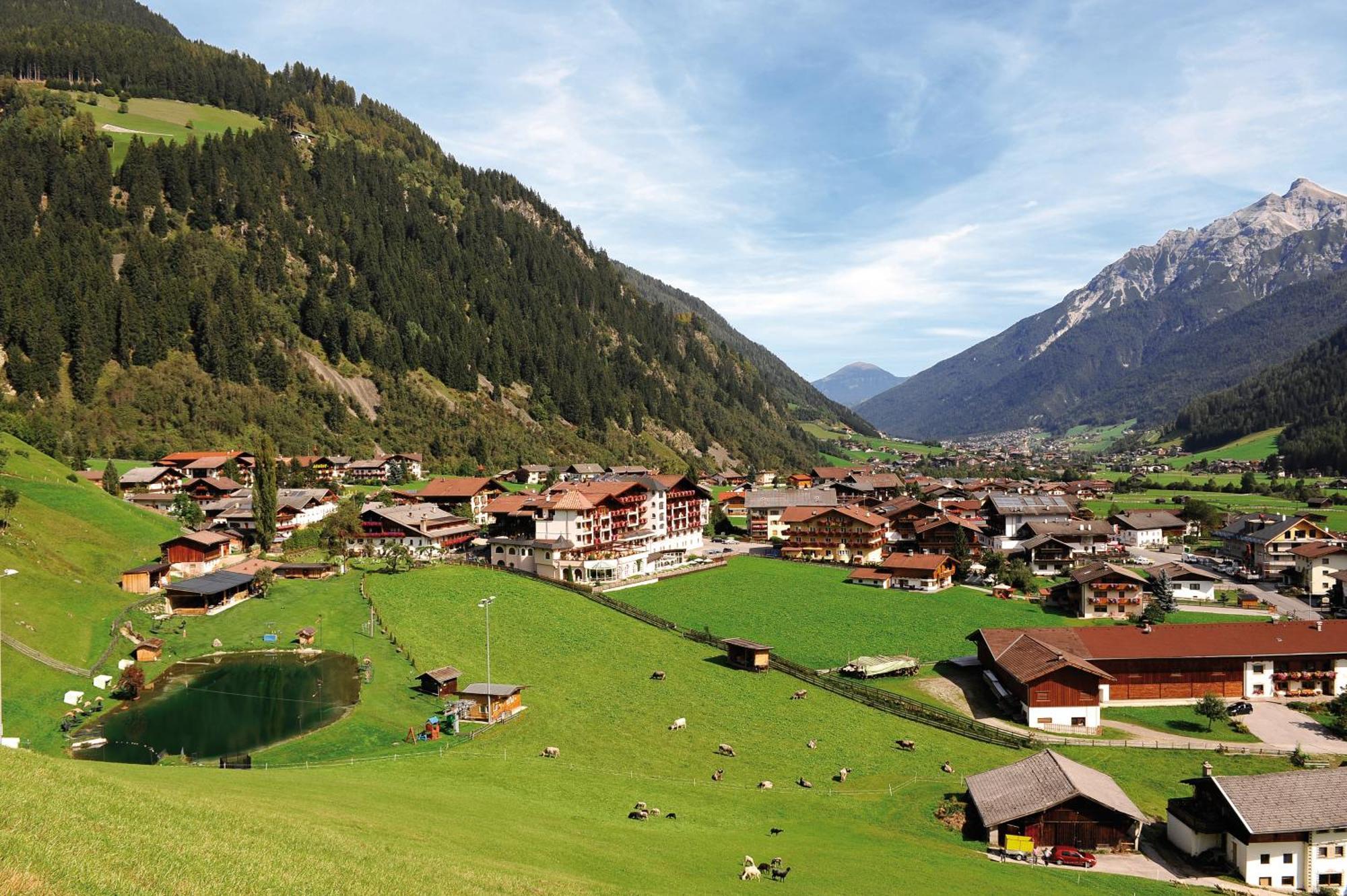 Wellness & Relax Hotel Milderer Hof Neustift im Stubaital Exterior foto