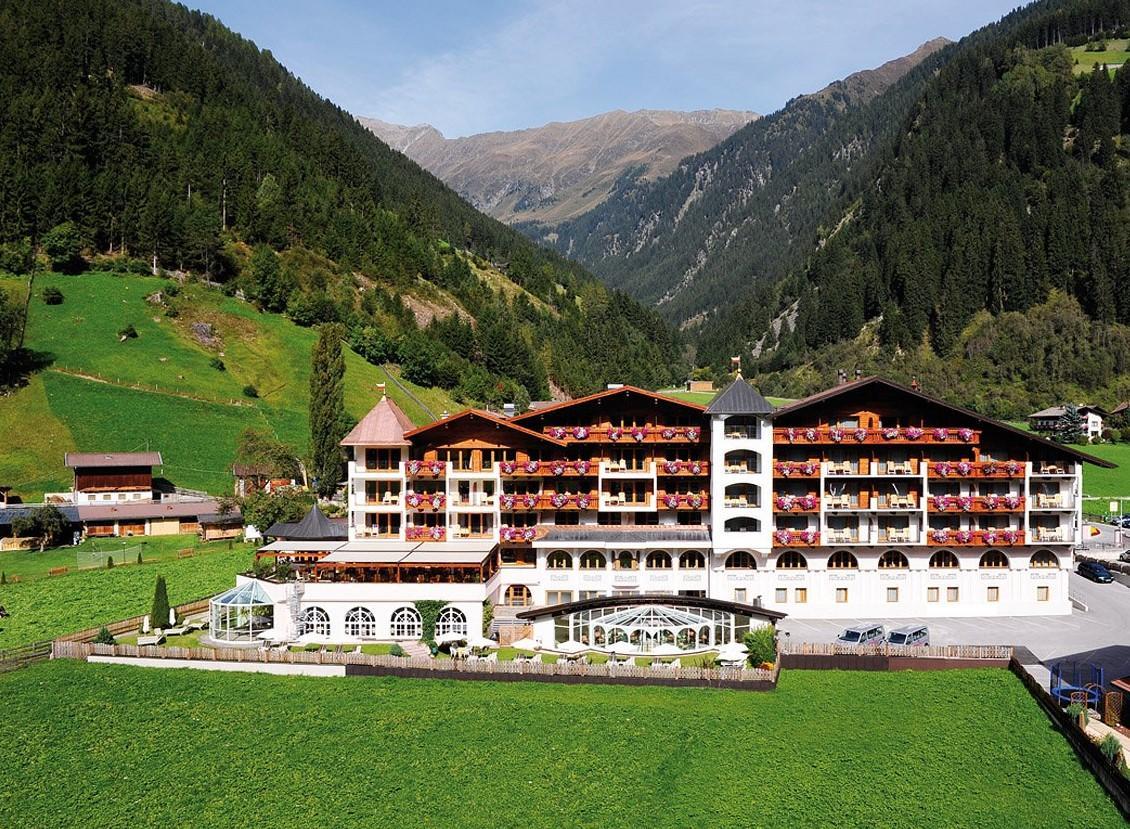 Wellness & Relax Hotel Milderer Hof Neustift im Stubaital Exterior foto